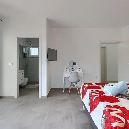 Edis Prázdninový dům *